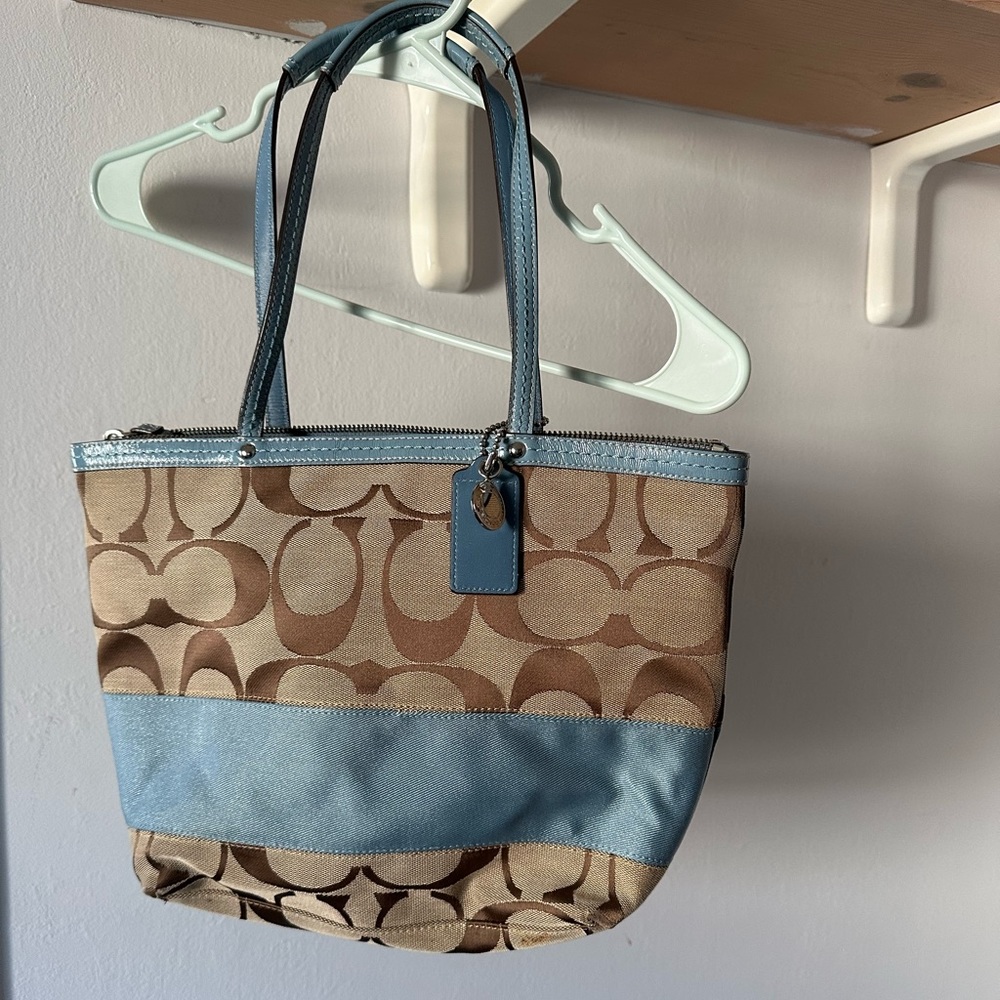 COACH Vintage Shoulder Bag